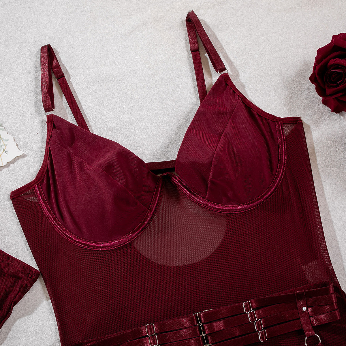 Lingerie Sexy Trois Pièces Dentelle avec Gants – Bralette, Culotte & Gants