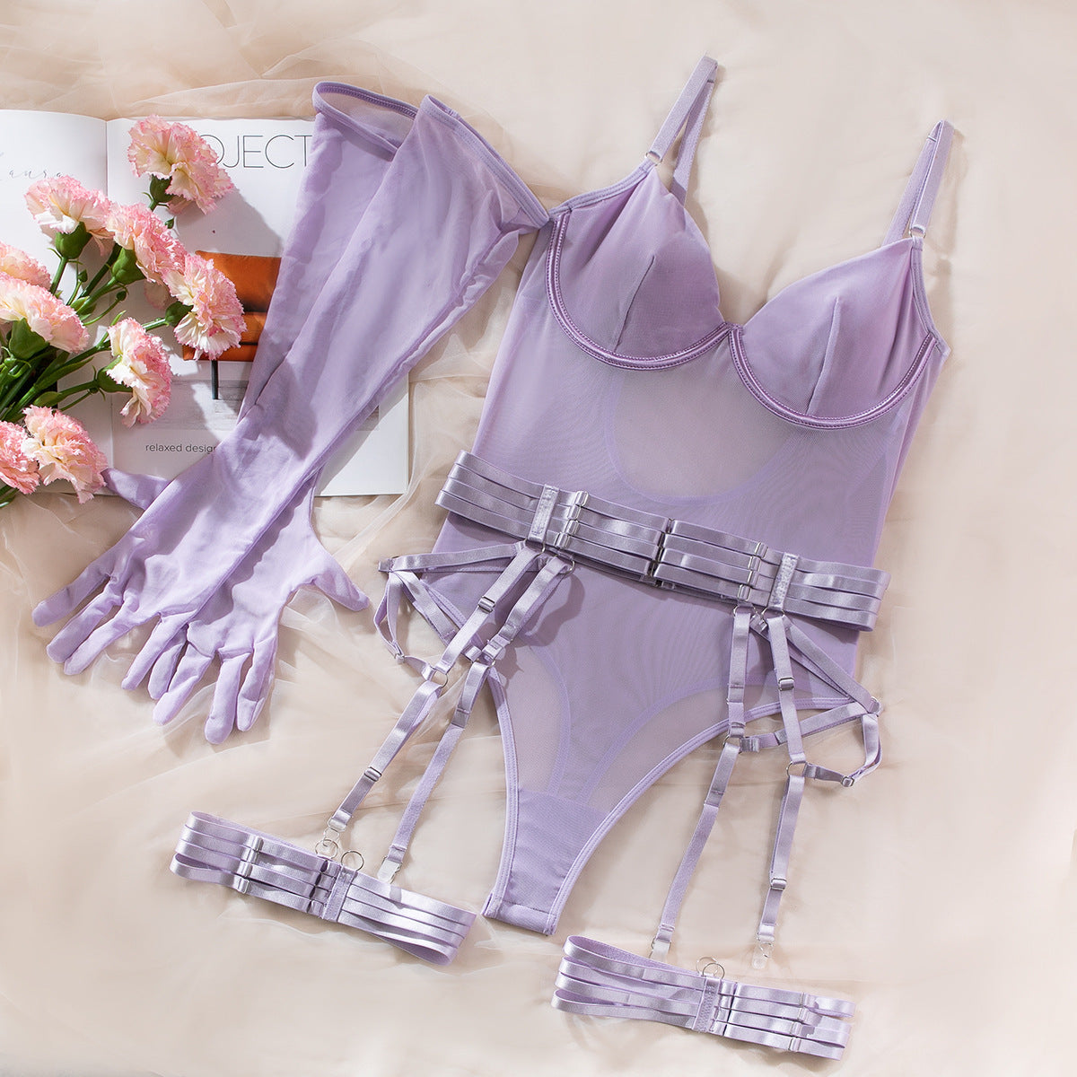 Europe and the United States cross-border AliExpress fully managed hot sexy underwear strap stitching slim fit with gloves three-piece in stock